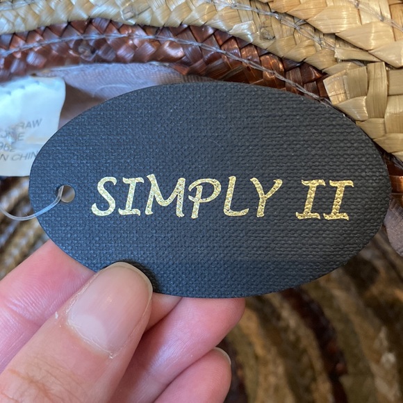 New Straw Hat by Simply II - Picture 4 of 4